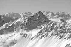 Flüela Schwarzhorn with Bernina Range in the background